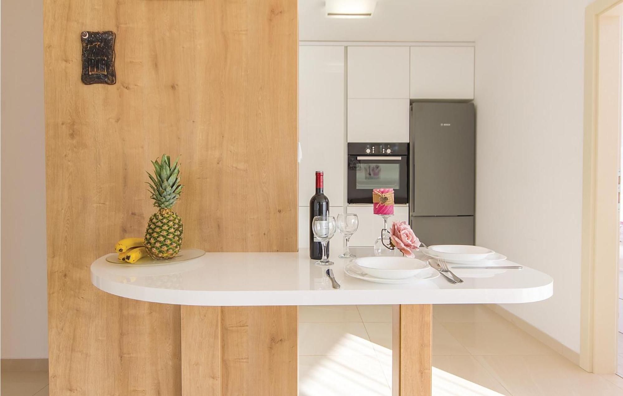 Lovely Apartment In Medulin With Kitchen Zewnętrze zdjęcie