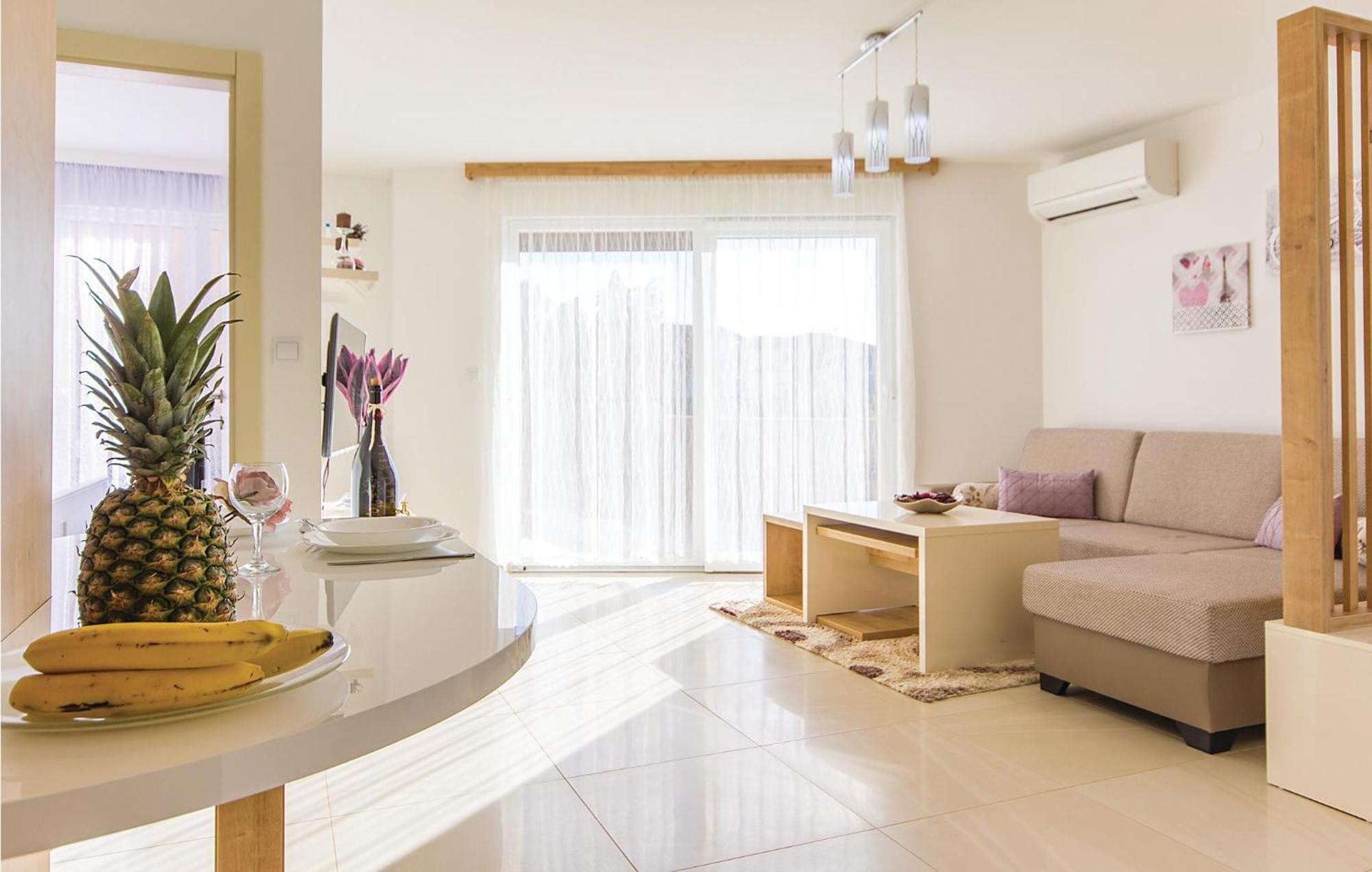 Lovely Apartment In Medulin With Kitchen Zewnętrze zdjęcie